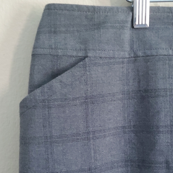 Laura Scott Charcoal Lined Business Skirt - Picture 2 of 10